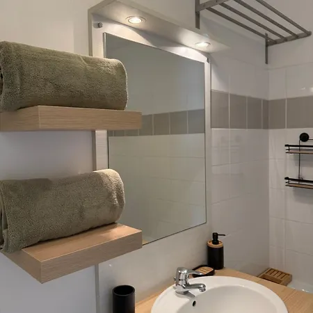 Eden Spa, Bien , Patio De Standing Barbecue - Tv Xl Cinésport, Lit Q-size, Wifi, P-gratuit En Résidence