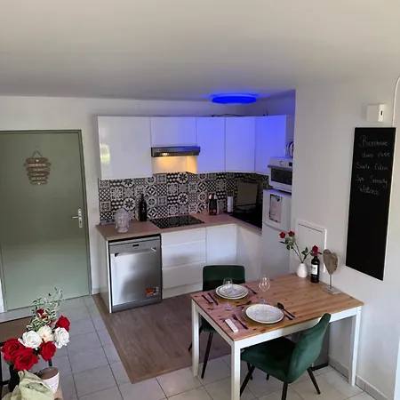 Eden Spa, Bien , Patio De Standing Barbecue - Tv Xl Cinésport, Lit Q-size, Wifi, P-gratuit En Résidence