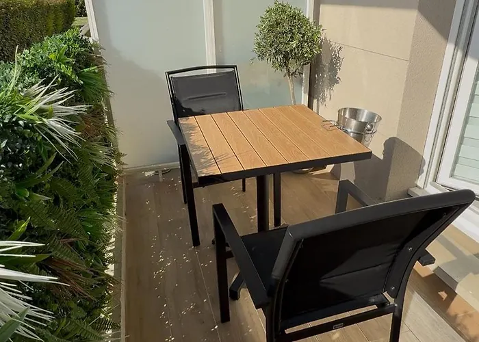 Eden Spa, Bien , Patio De Standing Barbecue - Tv Xl Cinésport, Lit Q-size, Wifi, P-gratuit En Résidence Appart hôtel Avion