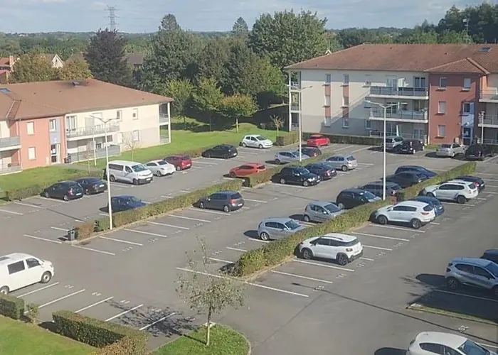 Appart hôtel Eden Spa, Bien , Patio De Standing Barbecue - Tv Xl Cinésport, Lit Q-size, Wifi, P-gratuit En Résidence